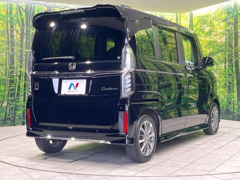 N BOX CUSTOM