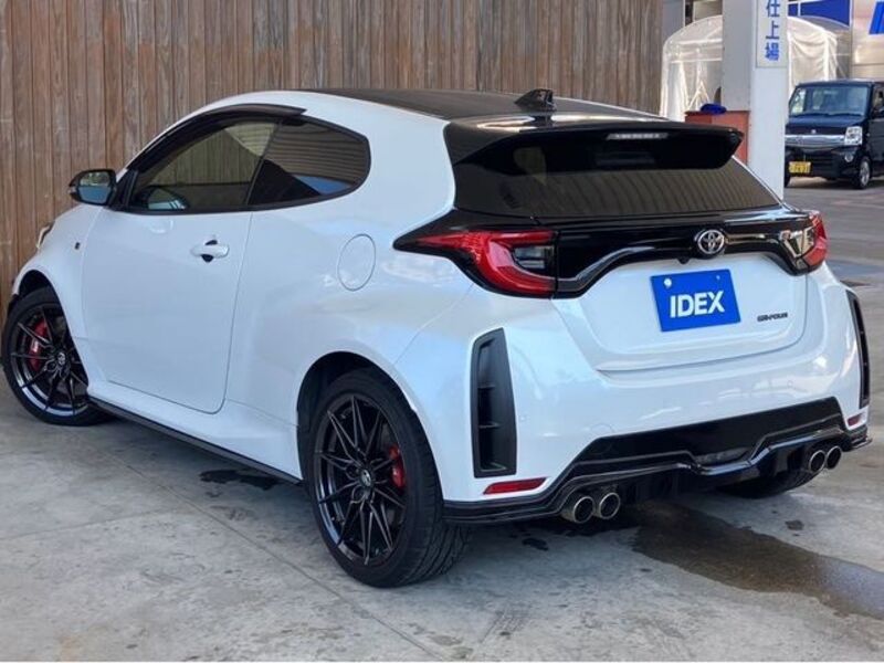 GR YARIS