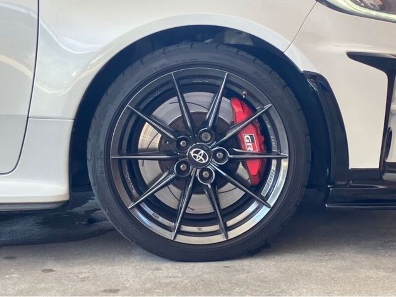 GR YARIS