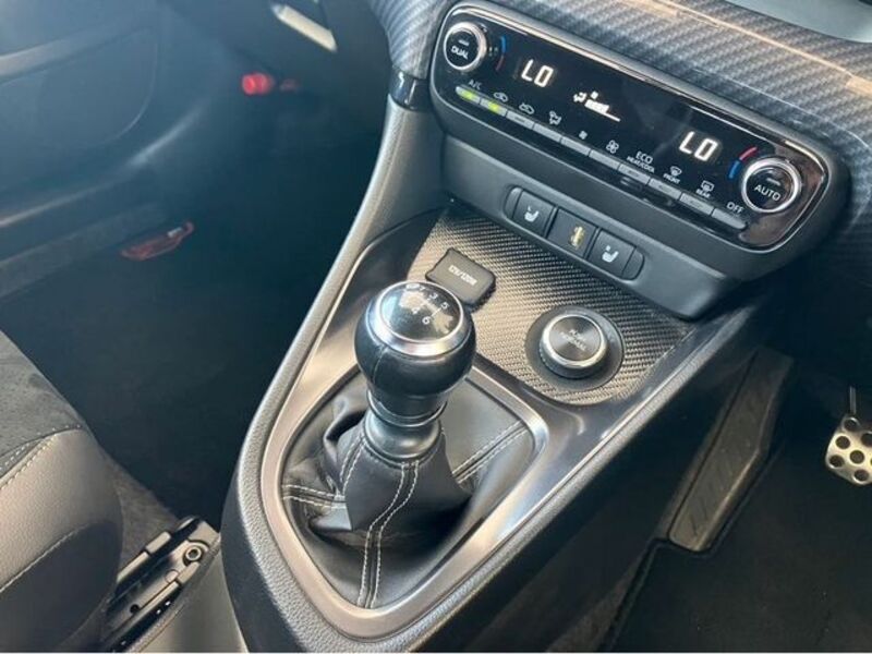 GR YARIS