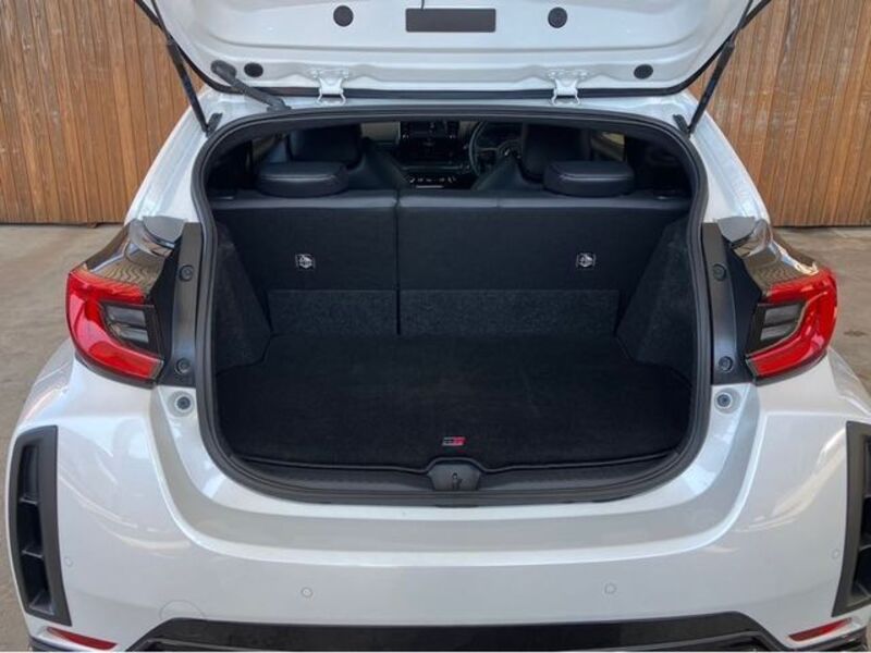 GR YARIS