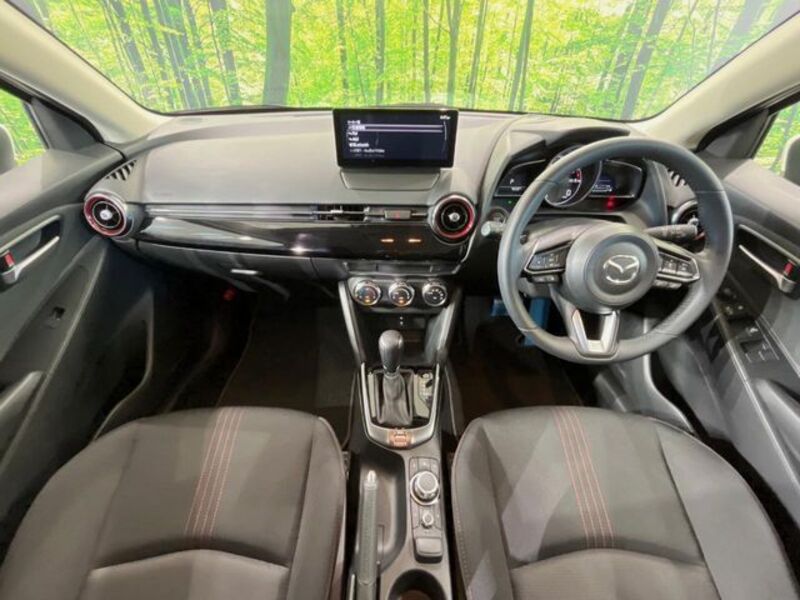 MAZDA2