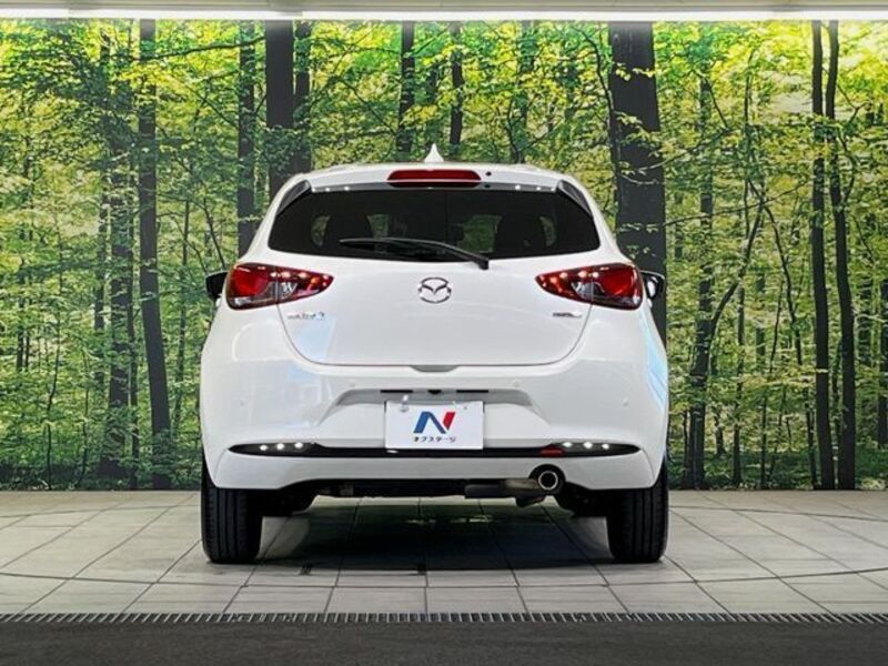 MAZDA2