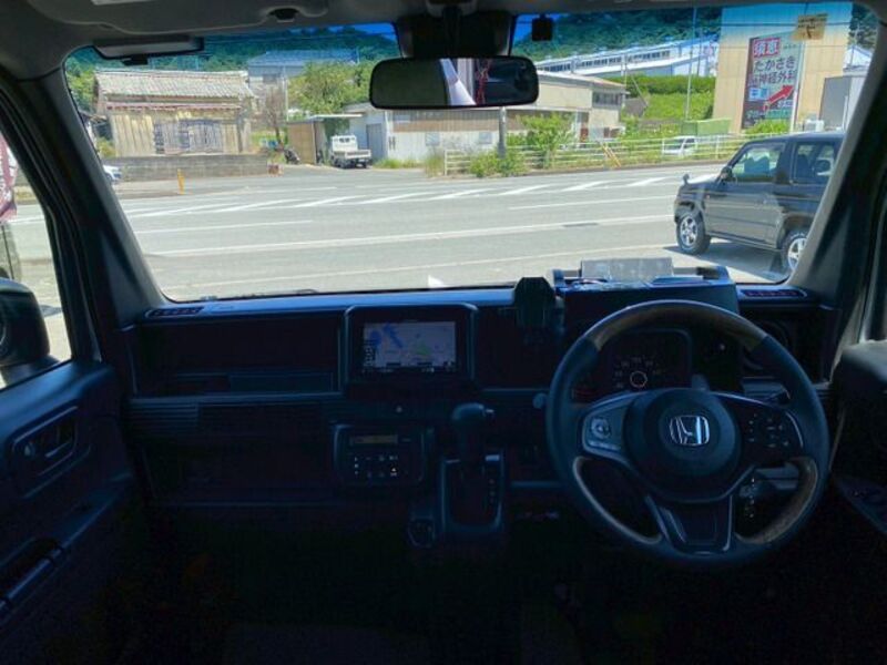 N-VAN