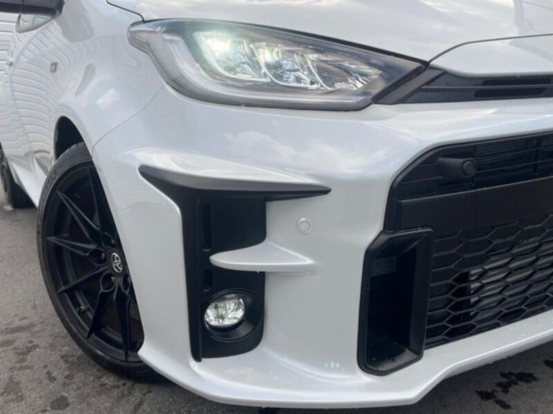 GR YARIS