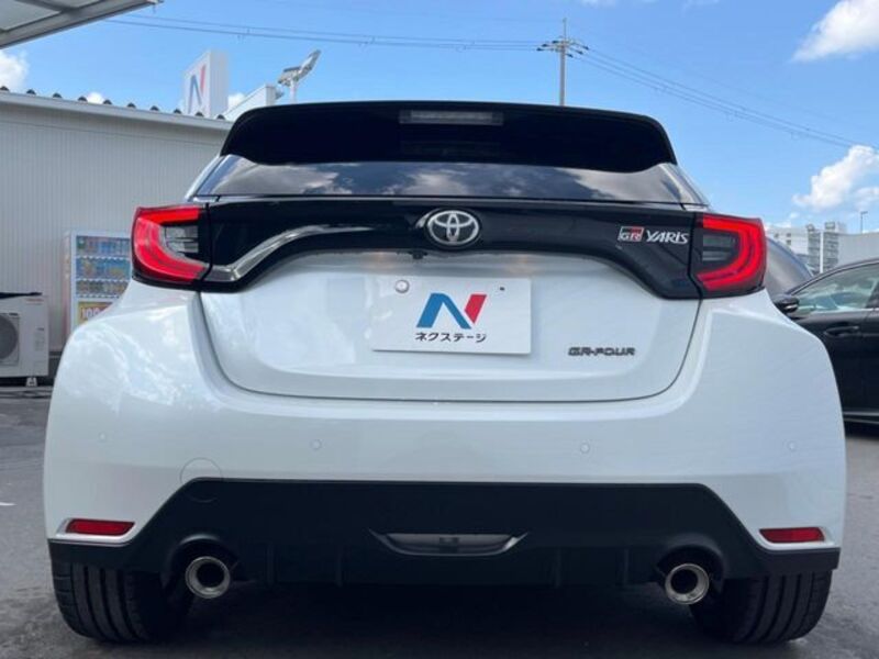 GR YARIS