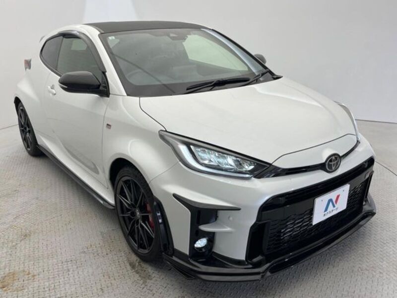GR YARIS