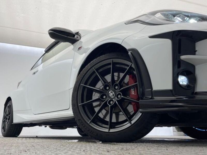 GR YARIS