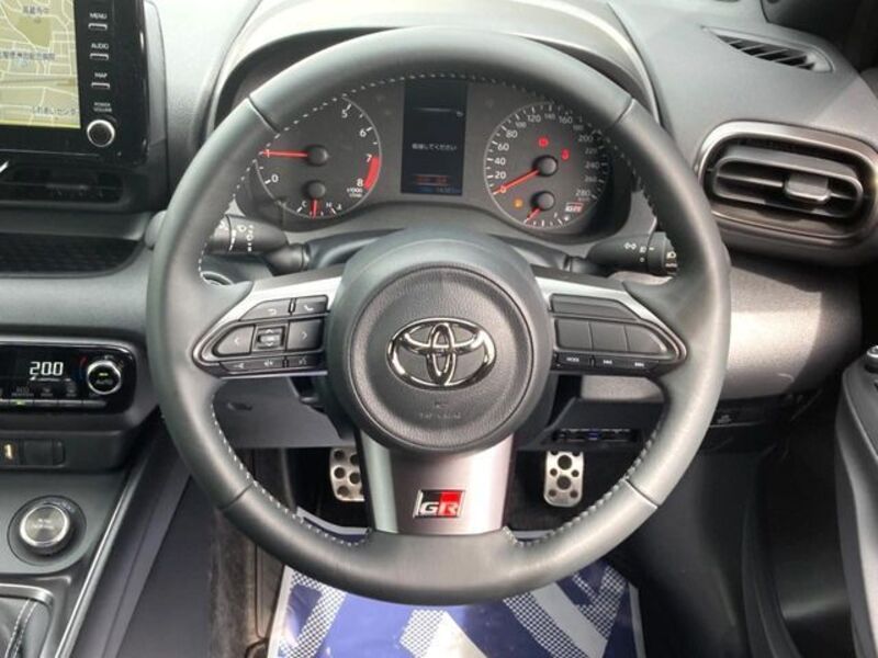 GR YARIS