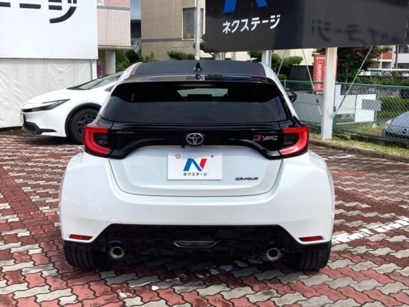 GR YARIS