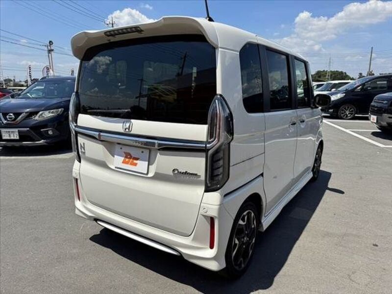 N BOX CUSTOM