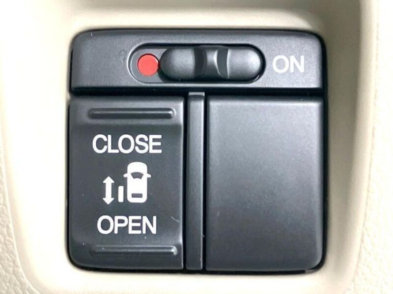 N BOX