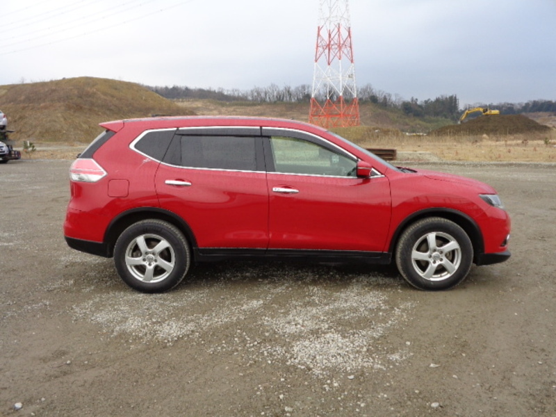 X-TRAIL