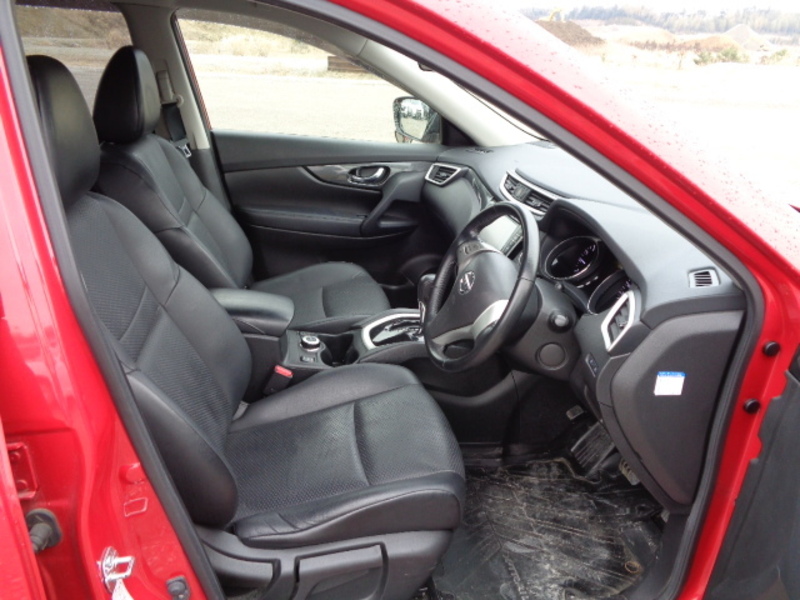 X-TRAIL