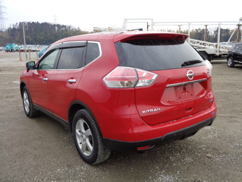 X-TRAIL