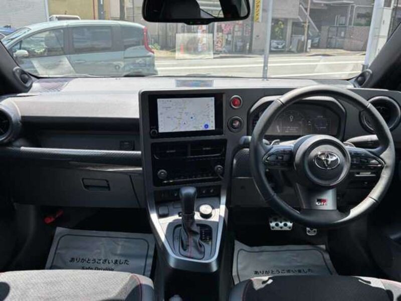 GR YARIS