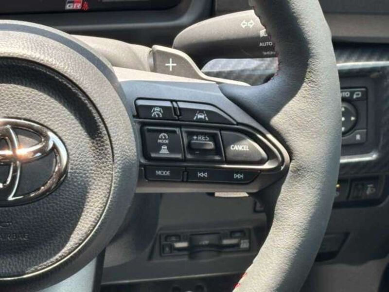 GR YARIS