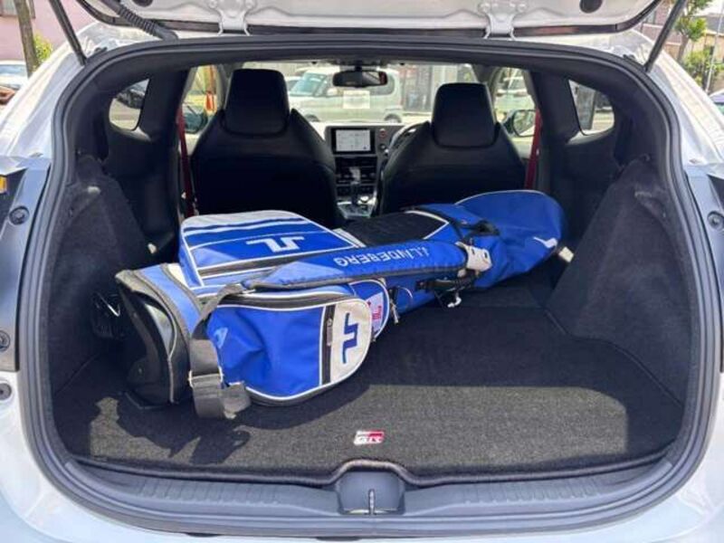 GR YARIS