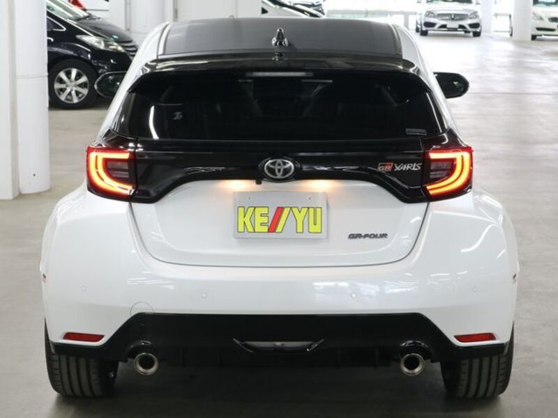 GR YARIS