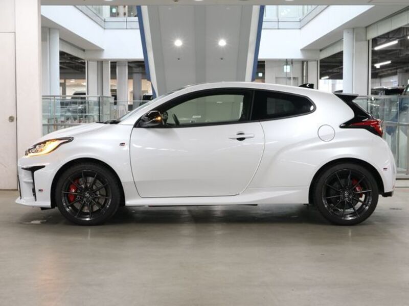GR YARIS