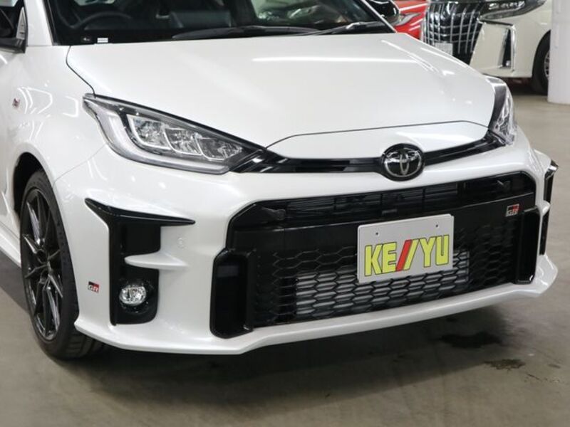 GR YARIS