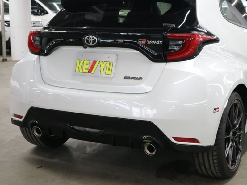 GR YARIS