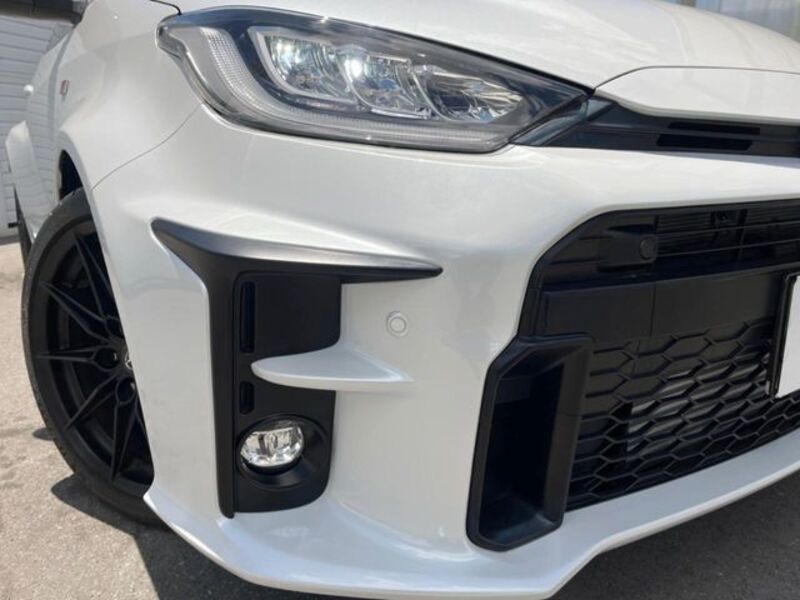 GR YARIS