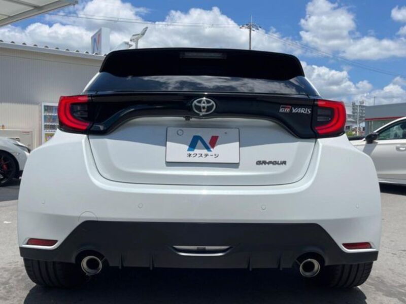 GR YARIS