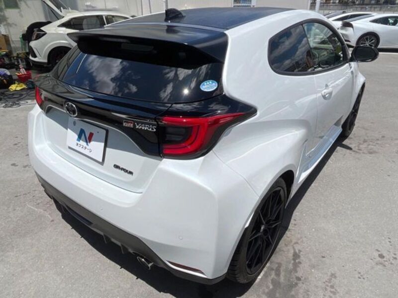 GR YARIS