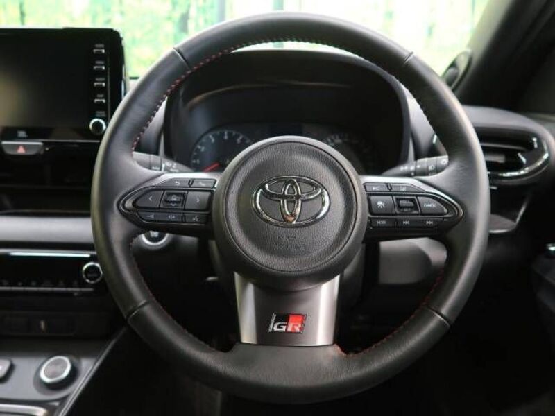 GR YARIS