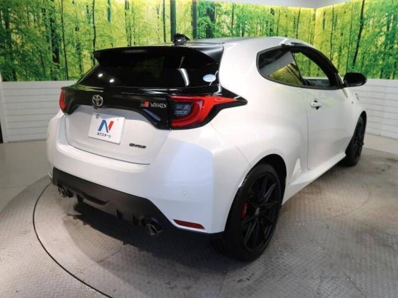 GR YARIS