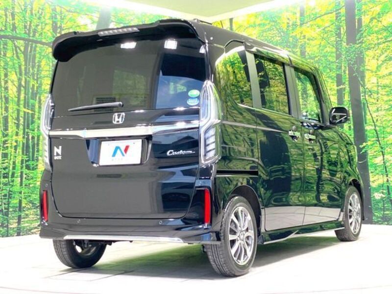 N BOX CUSTOM