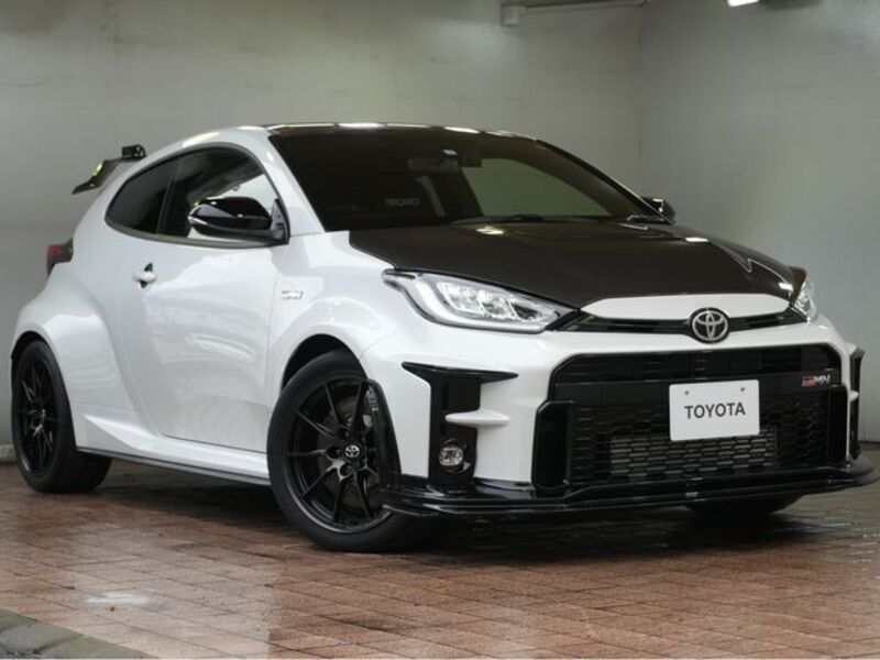 GR YARIS-0