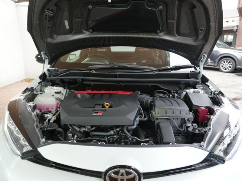GR YARIS
