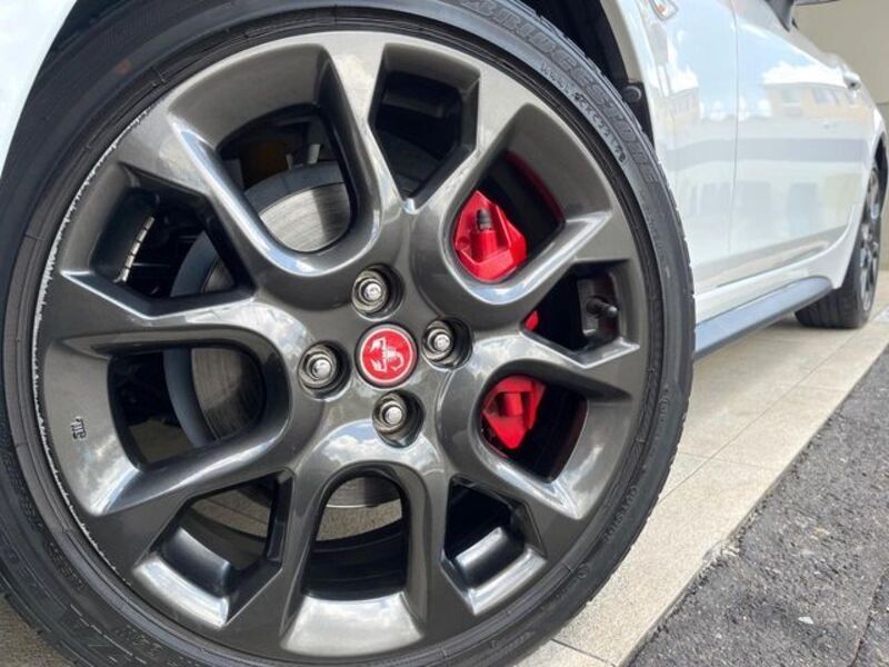 ABARTH 124 SPIDER