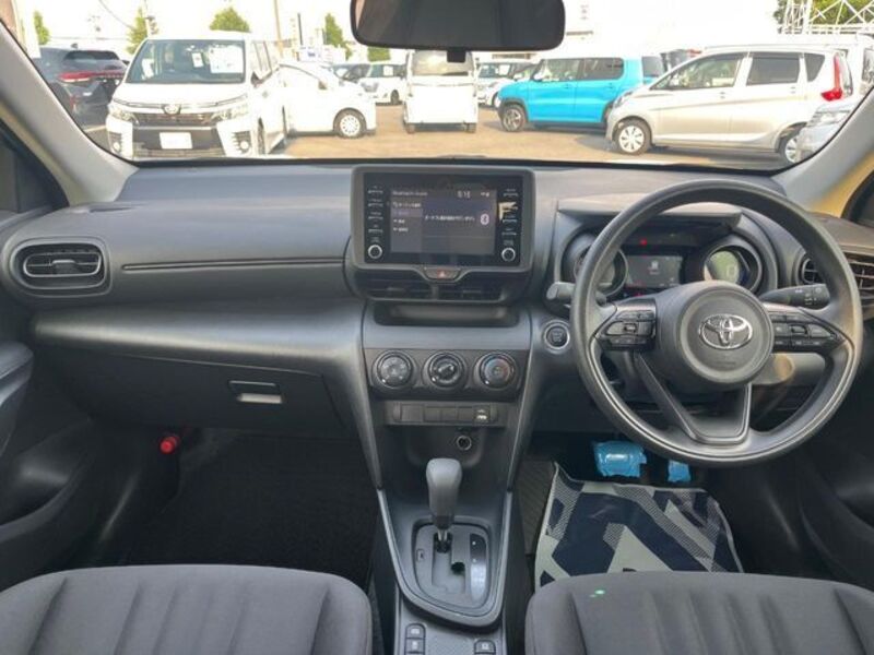 YARIS CROSS