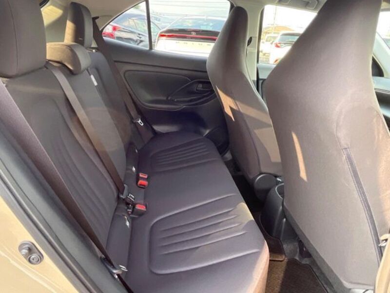 YARIS CROSS