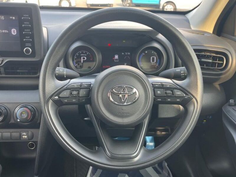 YARIS CROSS