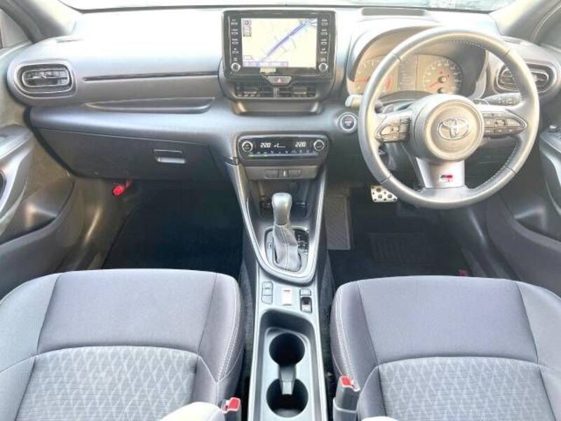 GR YARIS