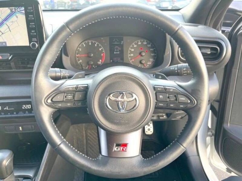 GR YARIS