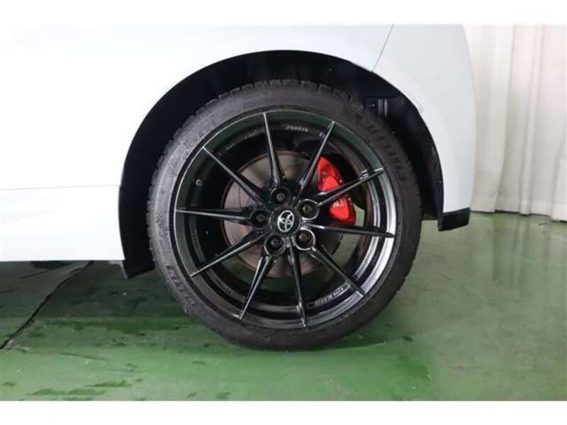 GR YARIS