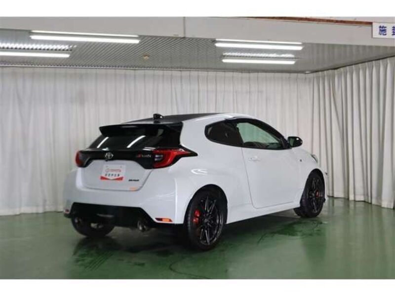 GR YARIS