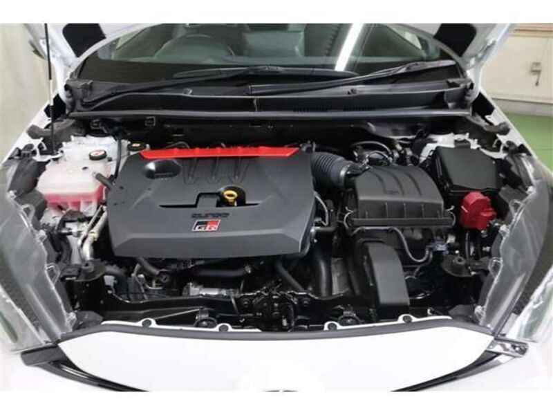 GR YARIS