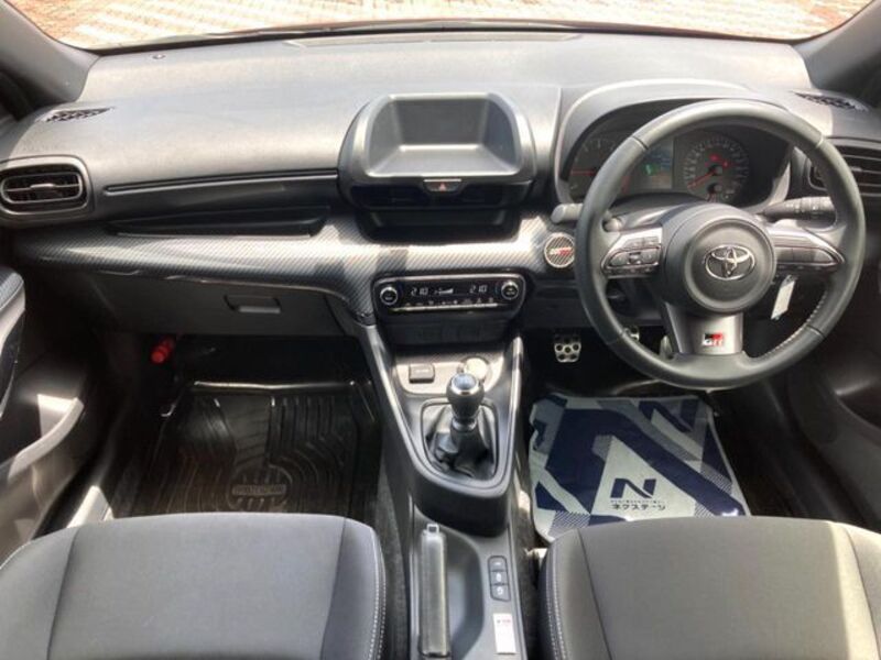 GR YARIS