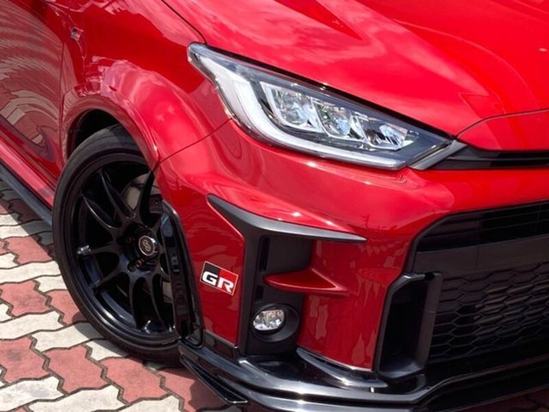 GR YARIS