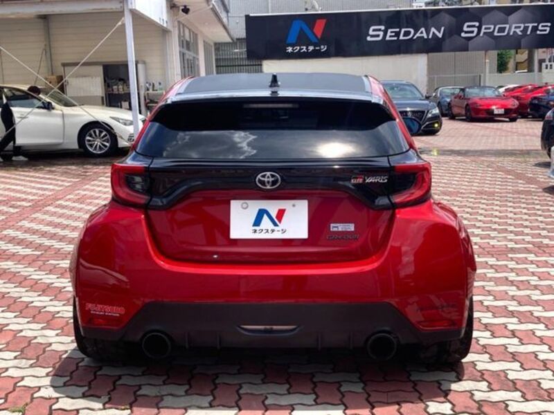 GR YARIS