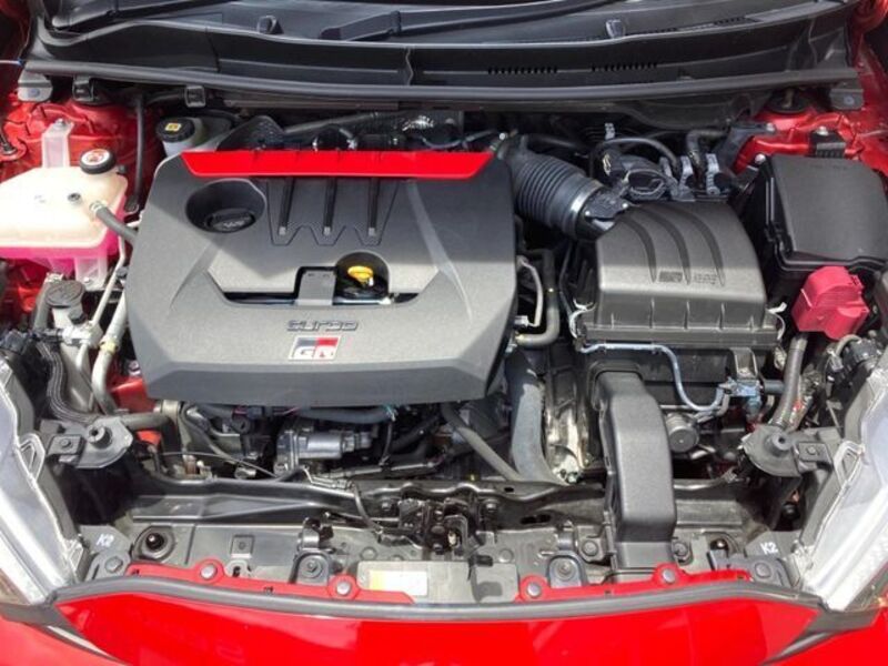 GR YARIS