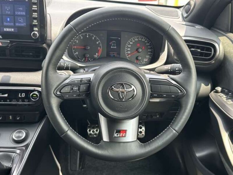 GR YARIS