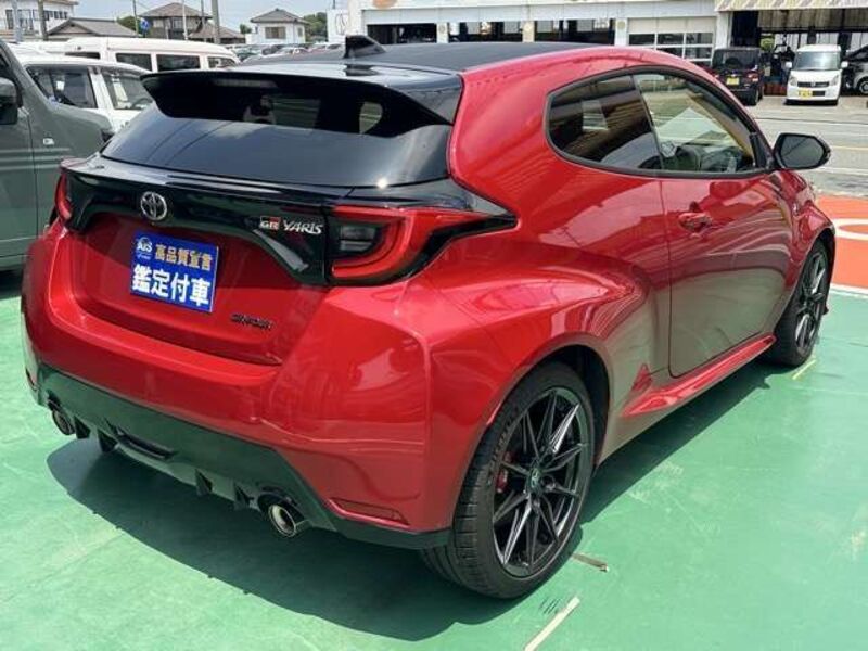 GR YARIS