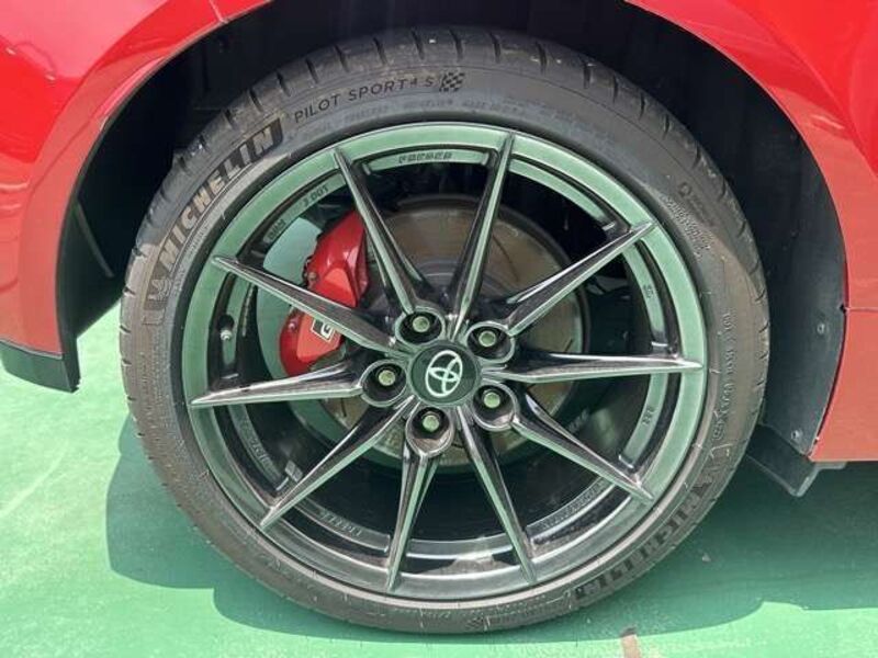 GR YARIS